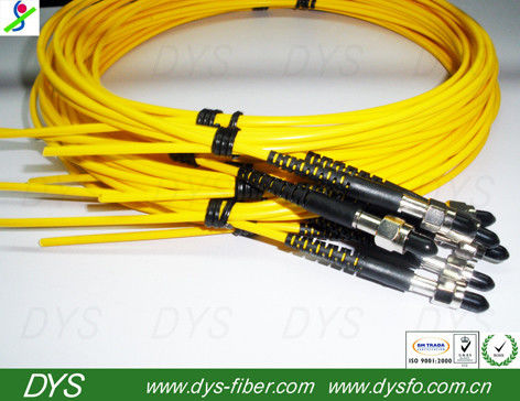 سلك تصحيح كابل الألياف البسيط الصناعي FTTH مع موصل SMA 905
