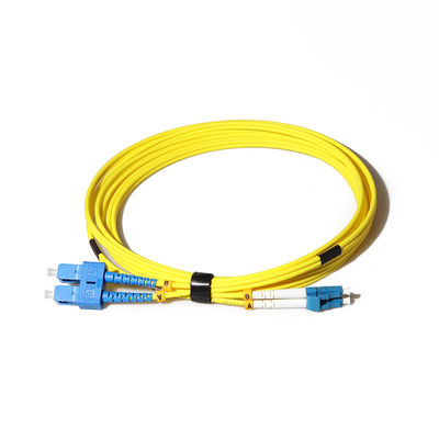 سلك تصحيح كابل الألياف SC APC 2 مم أحادي الوضع لنظام FTTH